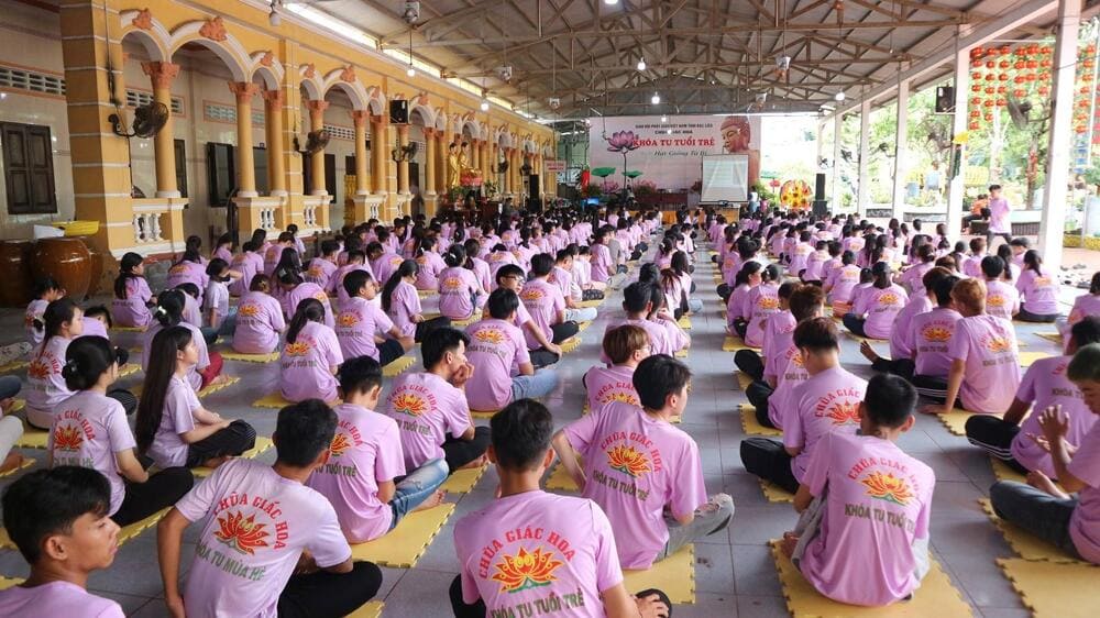 Một khoá tu dành cho thanh thiếu niên tại chùa (Nguồn: Phật Giáo Bạc Liêu)